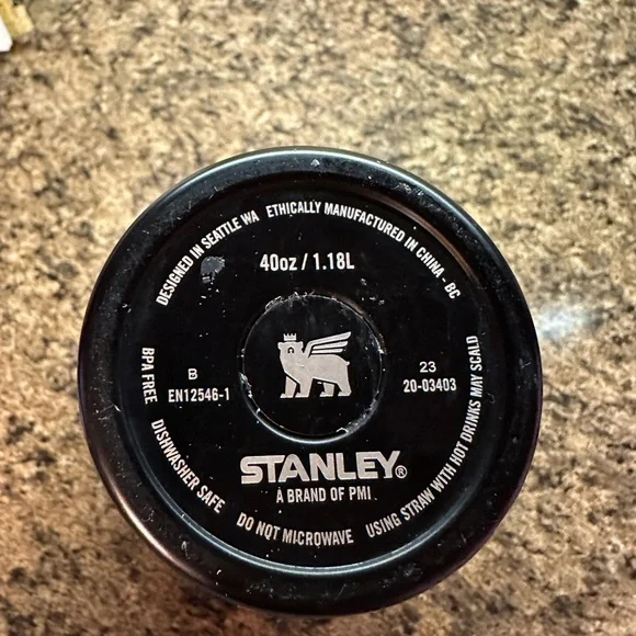 Stanley Black Insulated Travel Mug with Handle 40oz - Picture 3 of 3